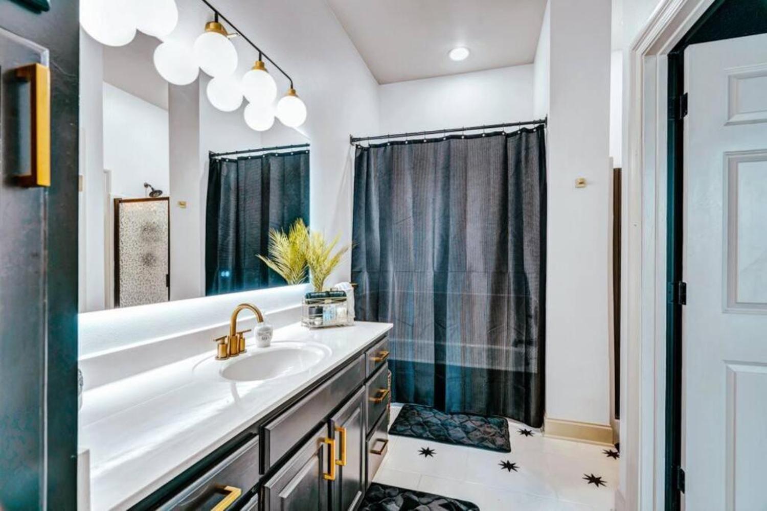 Stylish & Romantic Home, Long-Term Friendly, King Baton Rouge Zewnętrze zdjęcie
