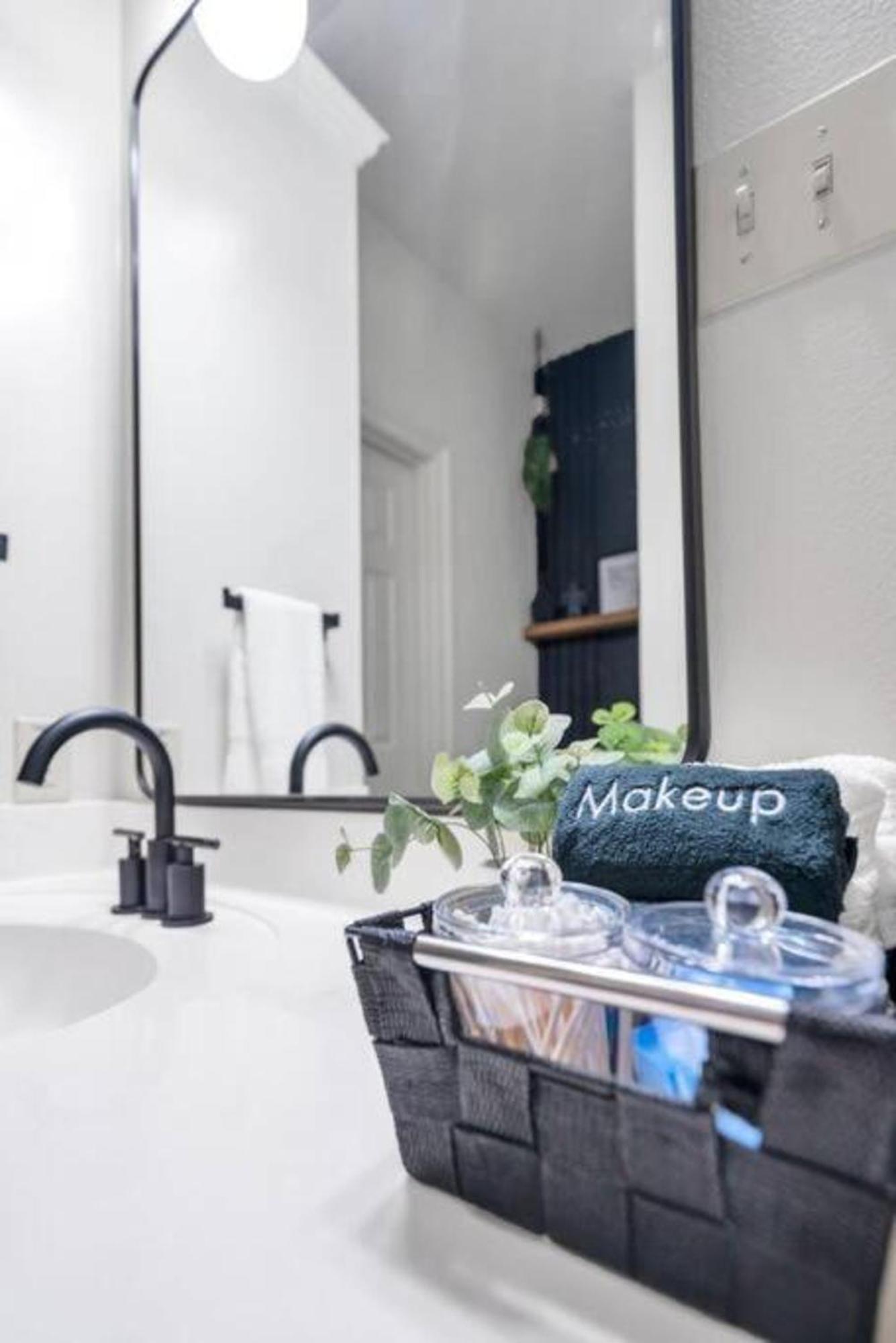 Stylish & Romantic Home, Long-Term Friendly, King Baton Rouge Zewnętrze zdjęcie